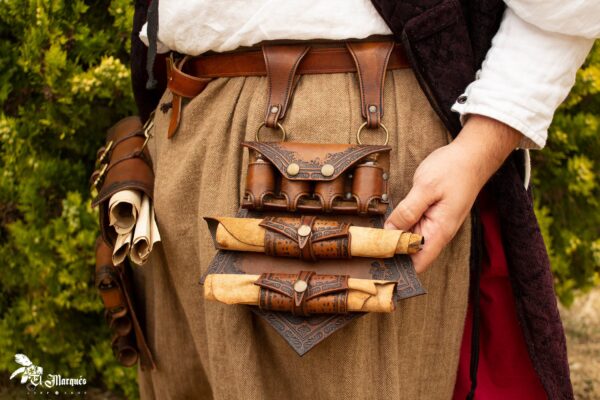 Pocimero de cuero para larp alquimista
