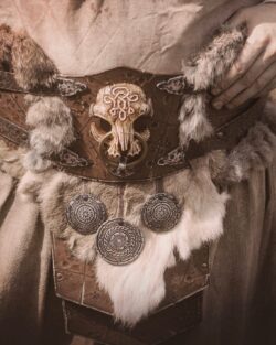 Cinturón de guerra con falda "Berserker"