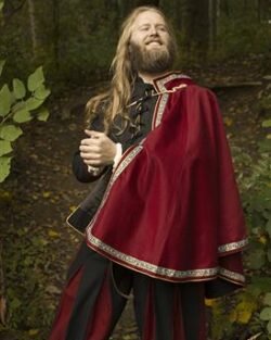 Capa Aramis - Rojo Oscuro