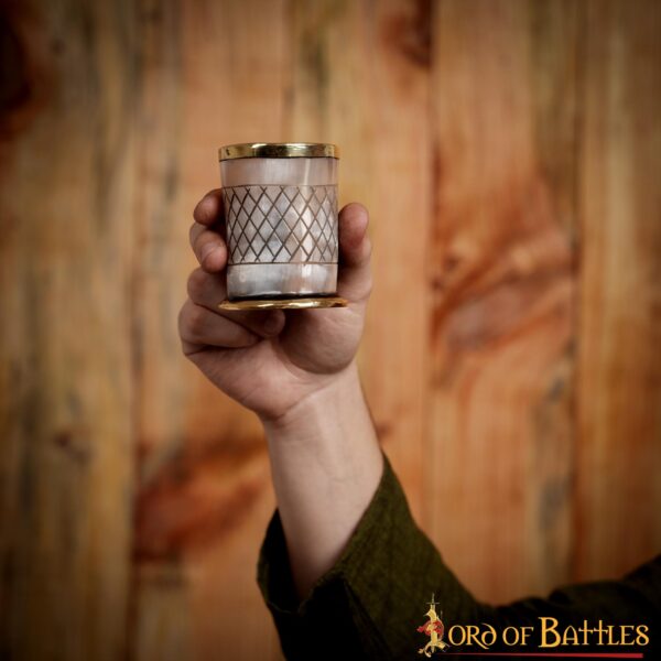Vaso de Chupito de Cuerno y Latón - Imagen 3
