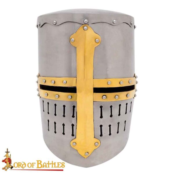 Gran yelmo del siglo XIII