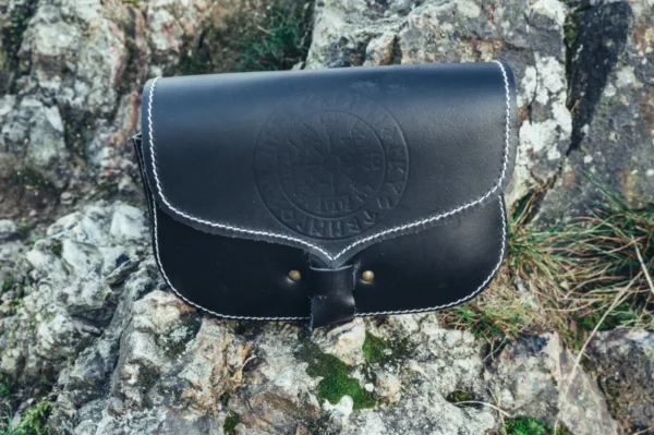Bolso de cuero «Folkvar» con Vegvisir  Negro