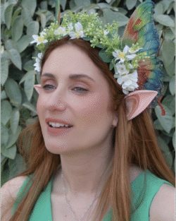 Corona de flores y alas de mariposa medianas (Verde)