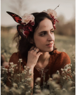 Corona de flores y alas de mariposa grandes (Monarca Steampunk)