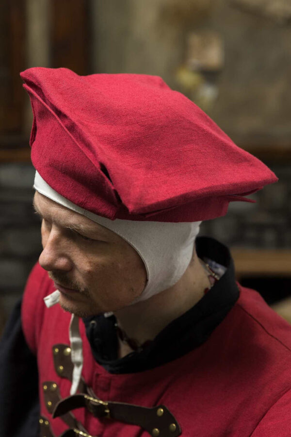 Warhammer Armoury Imperial Hat Type B Dark Red - Imagen 2