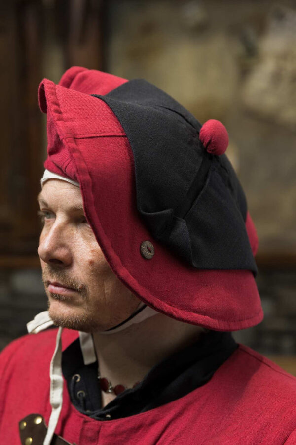 Warhammer Armoury Imperial Hat Type C Dark Red/Black - Imagen 2