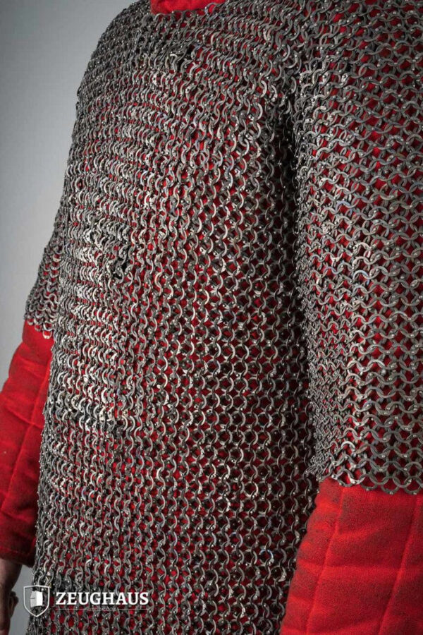 Camiseta de malla plana con anillos remachados de titanio de 9 mm. - Imagen 2