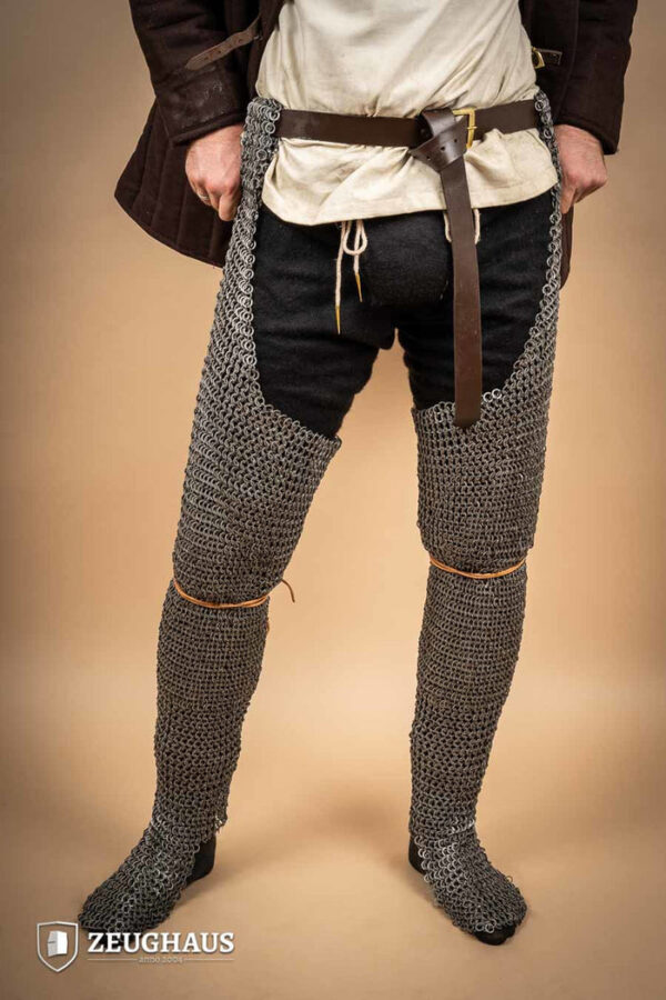 Chainmail Chausses Flatring Wedge Riveted 9mm Steel Oiled