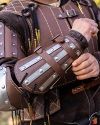 164956M-Strigo-bracers-1