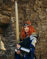 Eisenhans_Longsword_Isidor_Studded_Crown_Tirangular_Lena_Set_Lucas_Bracers_Antaris_Dress_Galatea_Tunic_1_1920x1920.pagespeed.ce_.SkZ6HNhuTV