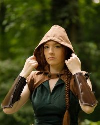 Galatea_hood_FR-2_800x800.pagespeed.ce_.mrAMZFQgbh