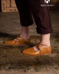 Shoes_Katelyn_1.FmMpY1_700x1050_crop_center
