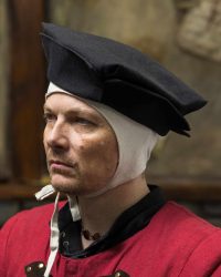 Warhammer-Armoury-Imperial-Hat-Type-B-Black-01_700x1050_crop_center