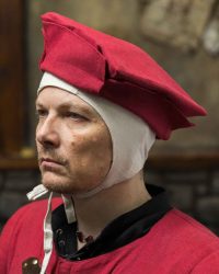 Warhammer-Armoury-Imperial-Hat-Type-B-Dark-Red-01_700x1050_crop_center