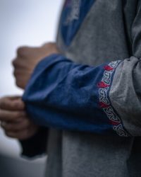 bekleidung-tunika-freydis-grau-unisex7