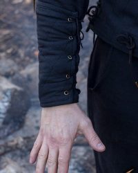 brazales_gambeson_negro