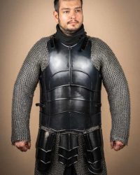 cuirass-with-back-champion-with-short-tassets-blackened
