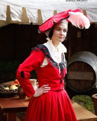 flora-aermel-1-1.3kLJno_700x1050_crop_center