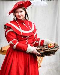 flora-rw-pellerine-1.fhtS4M_700x1050_crop_center