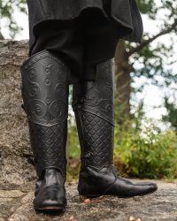 gawain_lederr-stung_schwarz_beinschienen_fr_1280x1280.pagespeed.ce_.CYGQ-Ok9tq