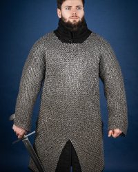 hauberk-kettenhemd-8mm-id-vernietete-rundringe-geoelt.AmRv0O_700x1050_crop_center