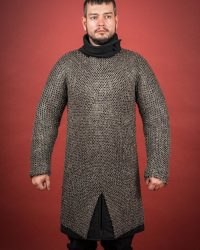 hauberk-kettenhemd-9mm-id-vernietete-flachringe-edelstahl_700x1050_crop_center