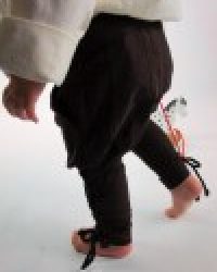 jungshose-mit-beinschnuerung-jecklein-braun