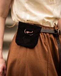 leder-guerteltasche-mit-schlangenschliesse-adelie-schwarz