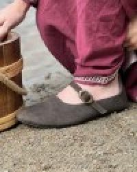 mittelalter-damenschuhe-rieke-braun