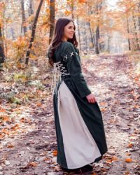 mittelalterkleid-larina-olivgruen-natur