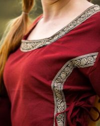 mittelalterkleid-mit-borduere-sophie-rot12