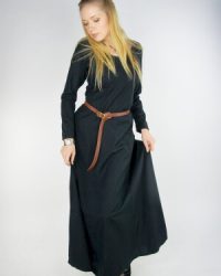 schlichtes-wikinger-unterkleid-scarlet-schwarz