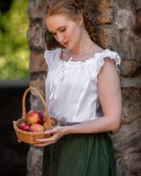 sommerbluse-mit-ruesche-lotte-weiss