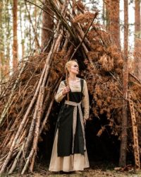 ueberkleid-hildegard-gruen13