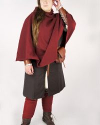 wikinger-gugel-egill-mit-stickerei-rot2