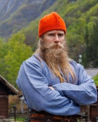 wikinger-kappe-wolle-bork-orange