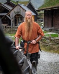 wikinger-kurzarmtunika-olaf-ziegelrot3