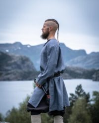 wikinger-leinentunika-halvar-blaugrau2