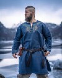 wikinger-tunika-snorri-mit-urnes-stil-handstickerei-graublau_6