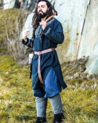 wikinger-tunika-snorri-mit-urnes-stil-handstickerei-schwarz12