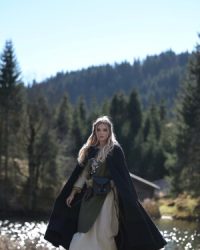 wikinger-ueberkleid-aleiga-gruen