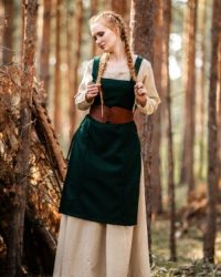 wikinger-ueberkleid-aus-wolle-aila-gruen10