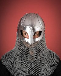 wikingerhelm-typ-1-mit-kettenbruenne-poliert_700x1050_crop_center