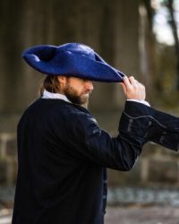 wollfilzhut-dreispitz-hugo-blau